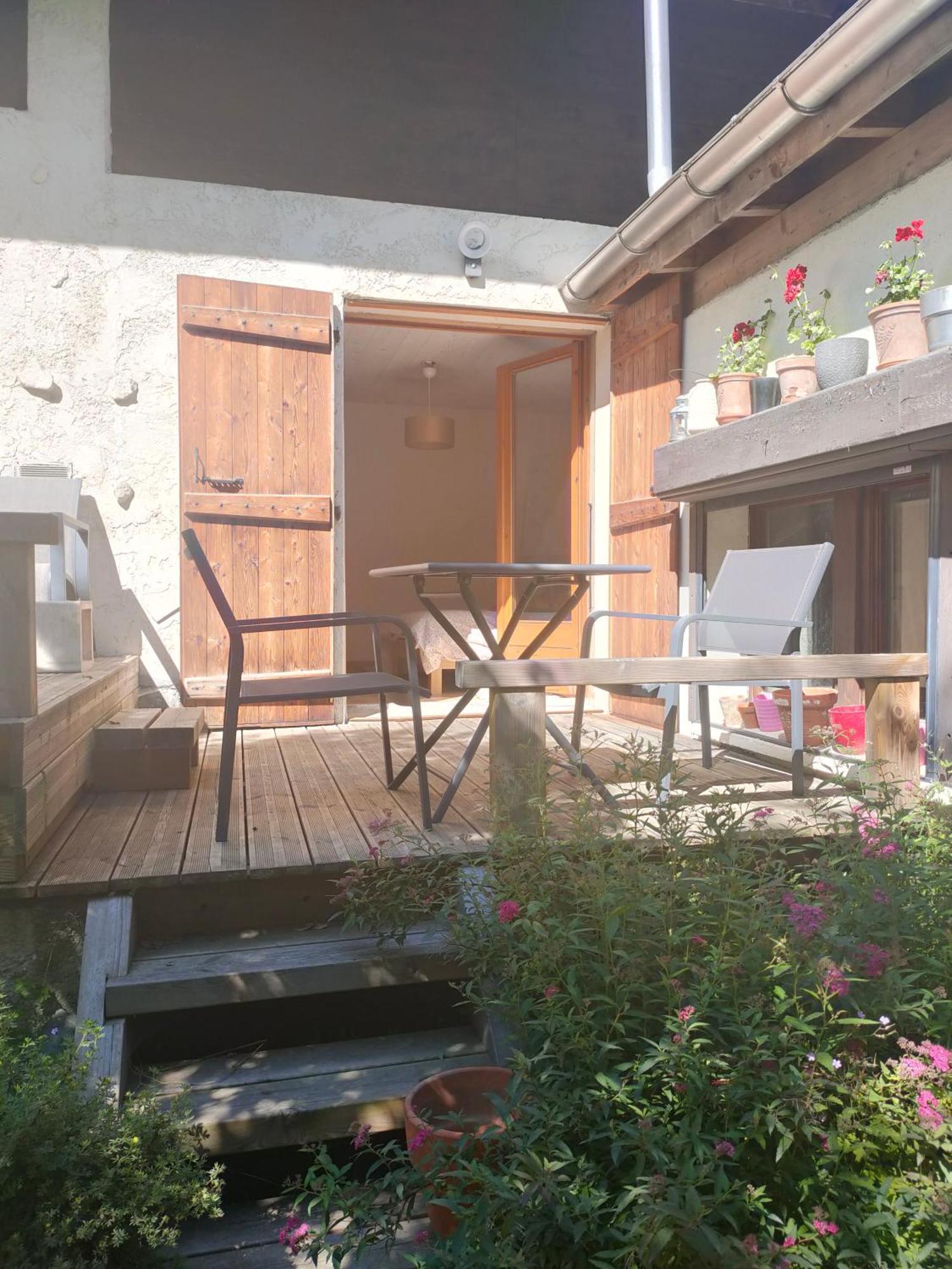 Beau Studio Dans La Vallee De Chamonix Les Trabets Екстер'єр фото